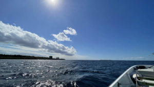 水納島でボートダイビング